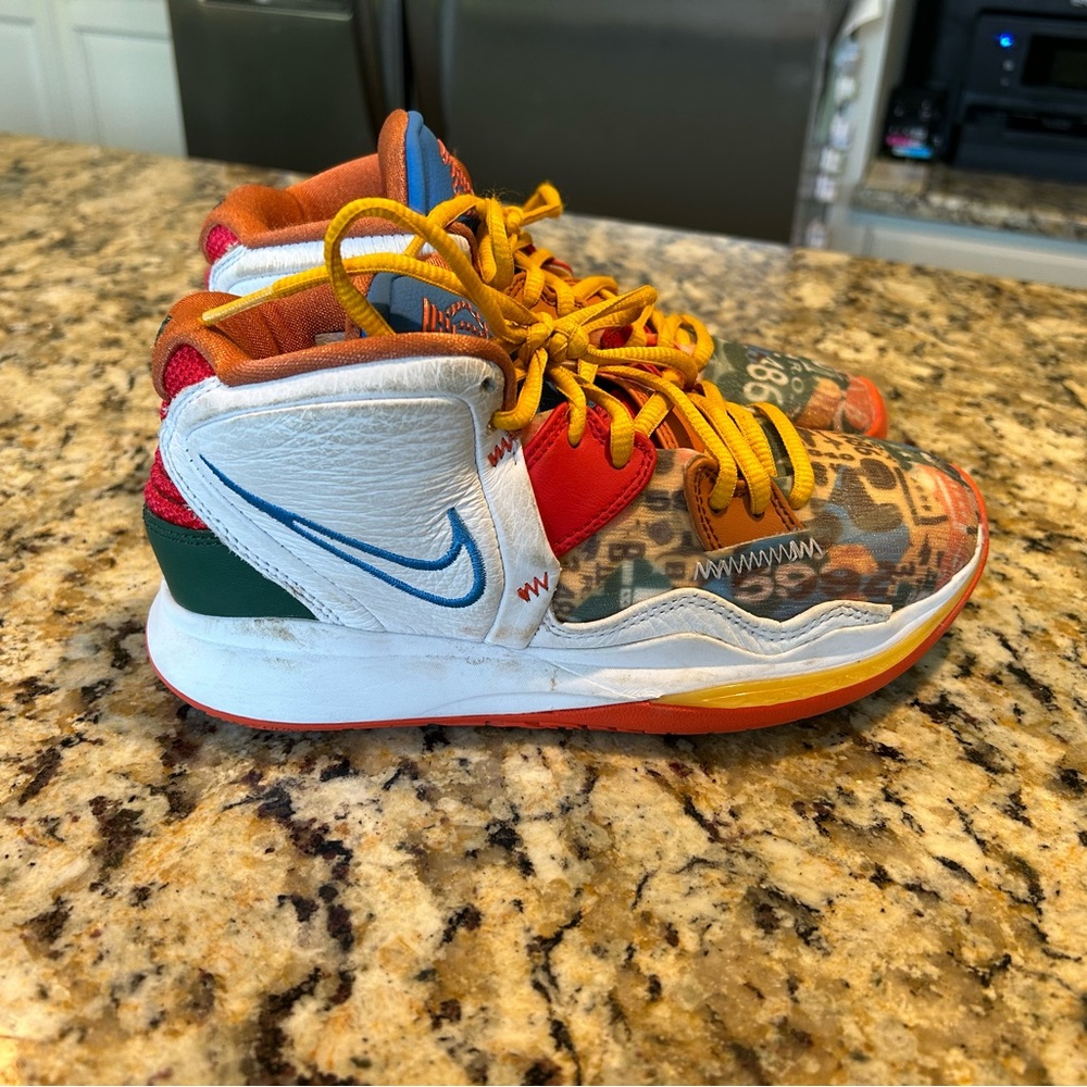 Nike Kyries Boys 4.5